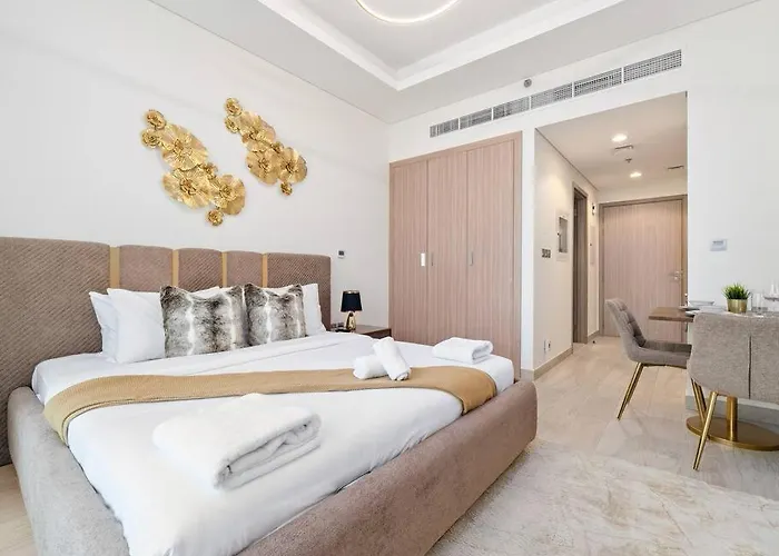 Lovely Studio With Cozy Balcony And Outdoor Pool