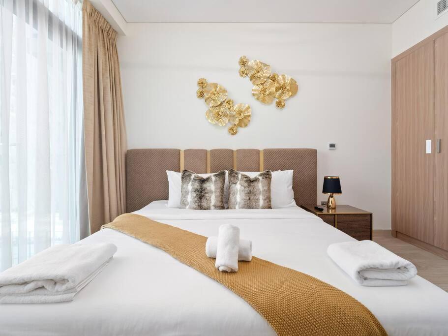 Apartment Lovely With Cozy Balcony And Outdoor Pool